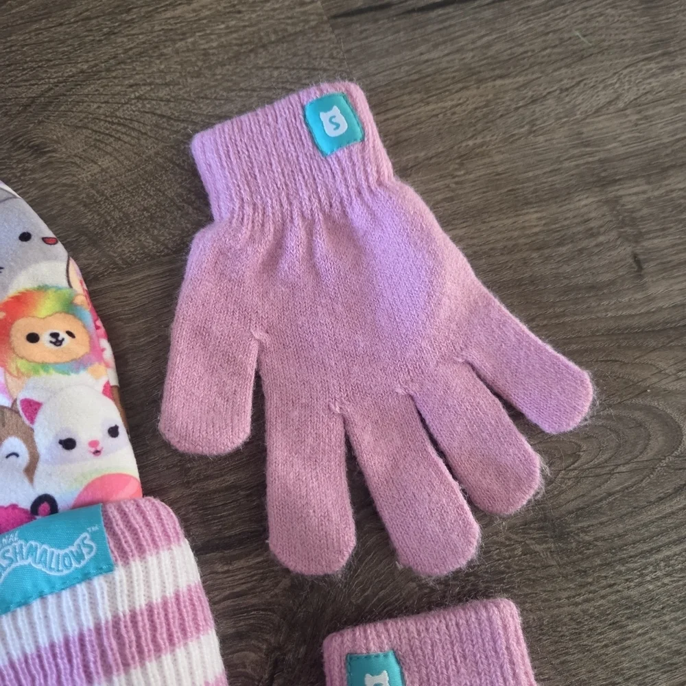 Girls Squishmallows Beanie Hat & Gloves Set